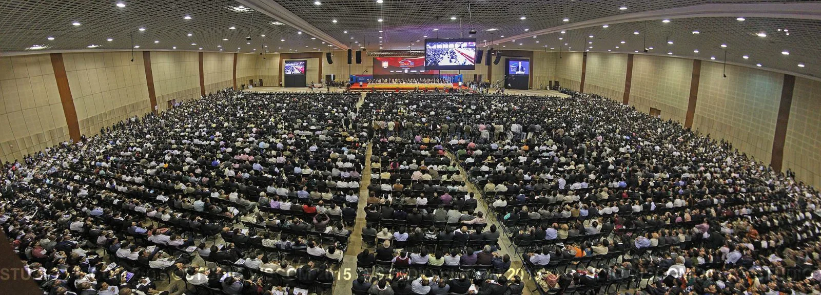 Delegates filling the plenary hall at a Vibrant Gujarat investor summit in Gandhinagar